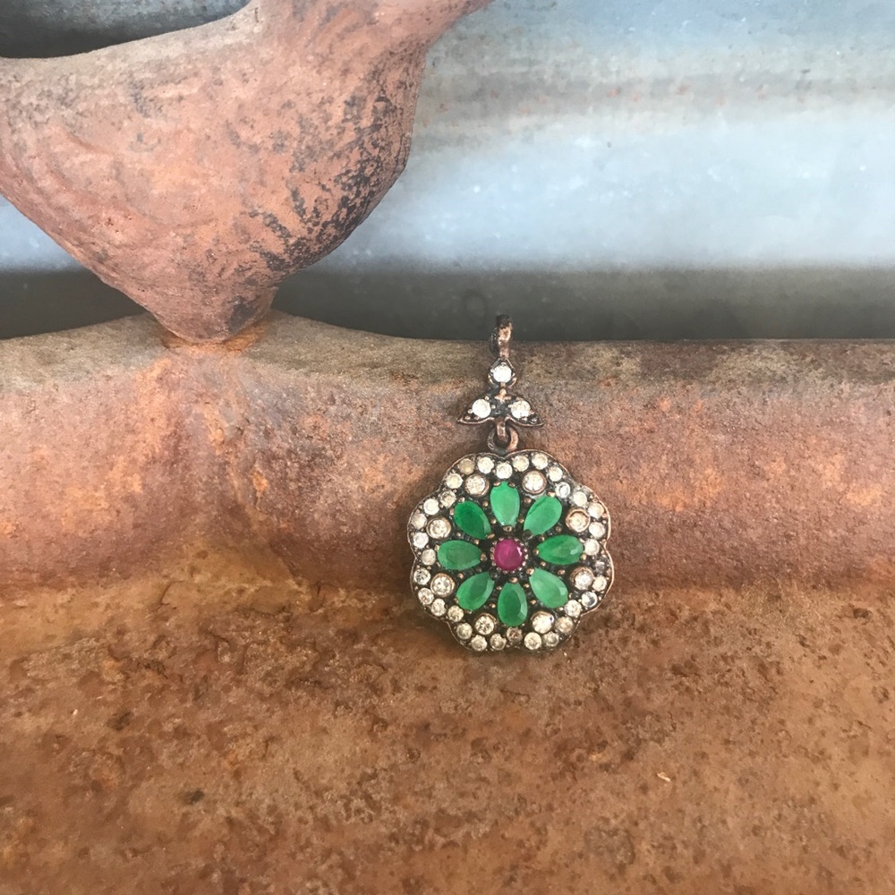 Turkish Emerald and white Topaz Flower Pendant 925